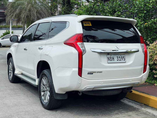 2019 Mitsubishi montero gls