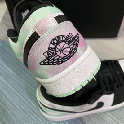 Jordan 1 low tie dye