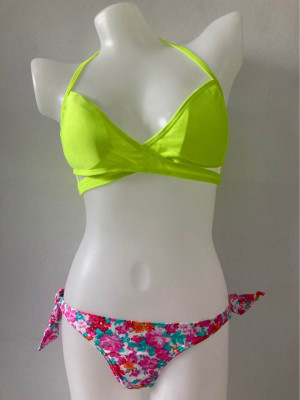 Swimsuits / Body cover up