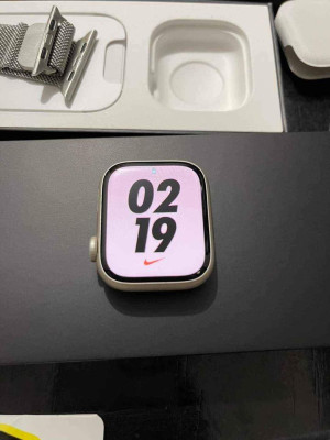 Apple Watch Series 7 (41mm Nike Edition)