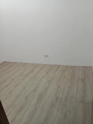 RUSH FOR SALE APARTMENT 8 DOORS