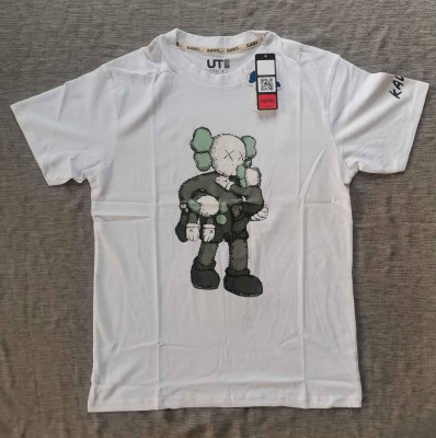 Kaws x Pull & Bear x Sta Cruz