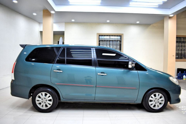 2009 Toyota innova
