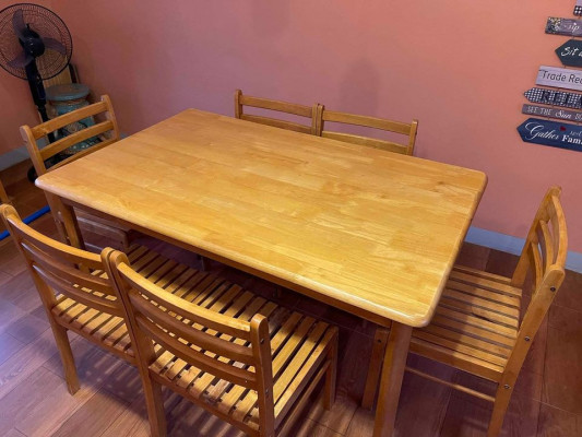 6 Seater Dining table