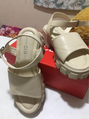 CLN Flat Form Sandals