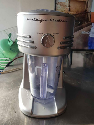 slush and snow maker nostalgia electrics