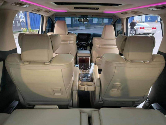 2016 Toyota Alphard