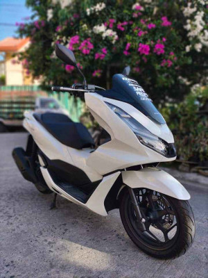 2021 Almost new honda pcx 160 cbs 2021 model