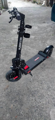 Pleedo XR1 scooter
