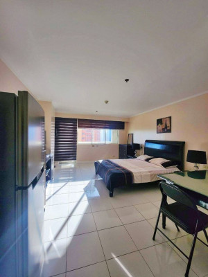For SALE: Studio Condo in Oxford Suites Poblacion, Makati