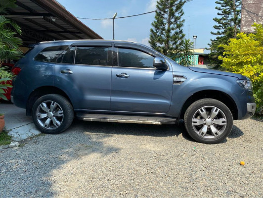 2017 Ford everest titanium