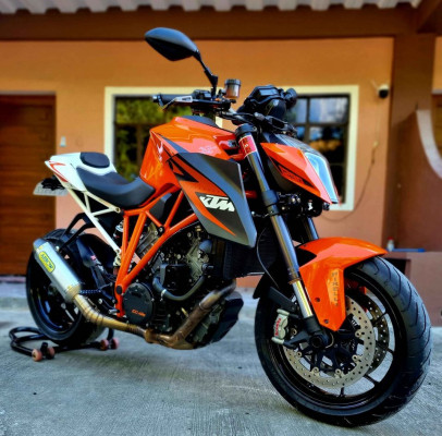 2015 KTM superduke 1290r