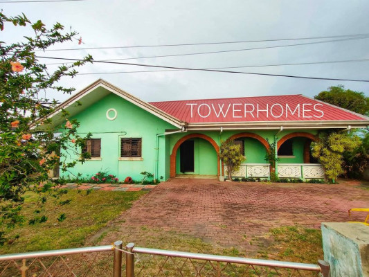 Beach Front House & Lot FOR For Sale