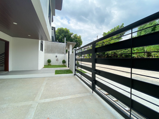 ⁣Upscale Modern Turnkey House for Sale in Quezon City⠀