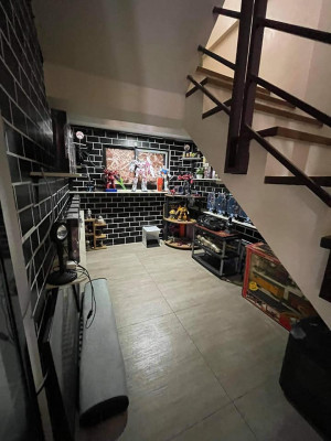 HOUSE & LOT FOR SALE