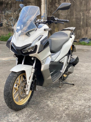 2021 Honda adv 150 pearl white