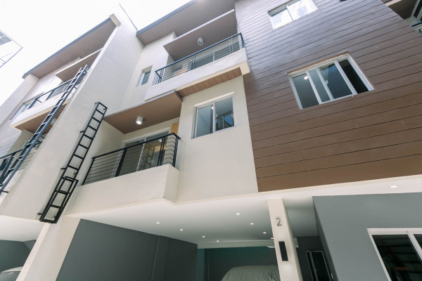 Fabulous Modern Townhouse For Sale in Diliman Quezon City
