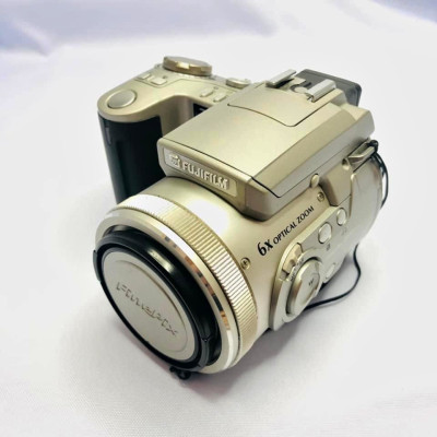 Fujifilm FinePix 4900 ZOOM digital camera