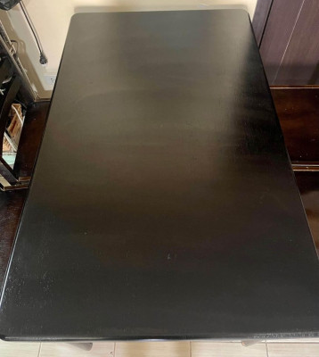 Used 4-seater Dining Table