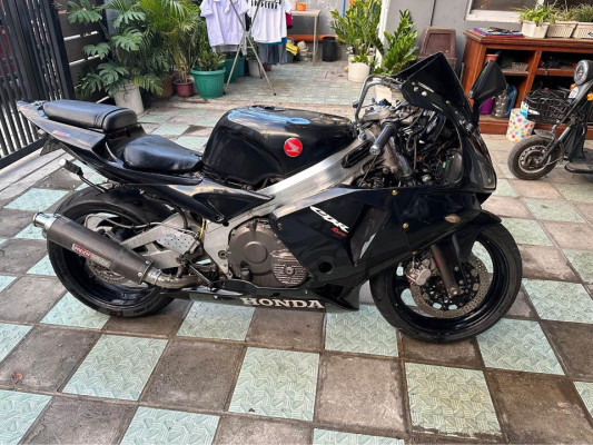 1988 Honda cbr 400 rr (nc23)