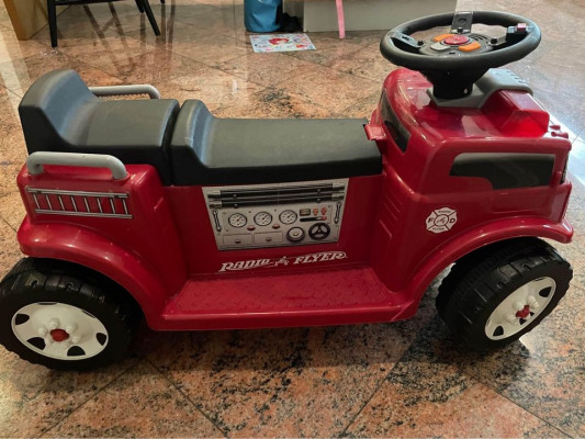 Toddlers electric fire truck