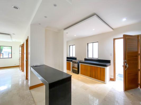 Divine Soothing House and Lot for Sale In BF Homes Paranaque⠀