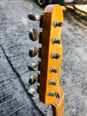 Fender Telecaster ‘52 RI Crafted In Japan Butterscotch