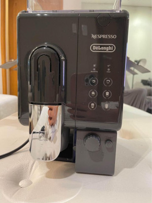 Delonghi Nespresso Latissima touch machine