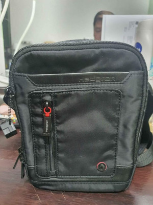 Hedgren sling bag for men