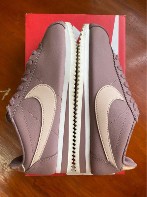 Used NIKE CLASSIC CORTEZ LEATHER