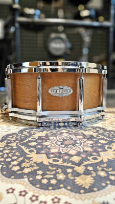 Pearl Free Floater Maple