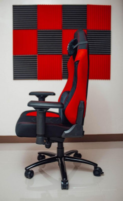 GAMING CHAIR (secretlab)