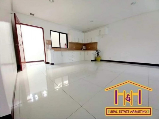 HOUSE AND LOT FOR SALE!!!