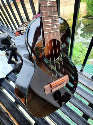 BETTER UKALELE ALL SOLID MAHOGANY