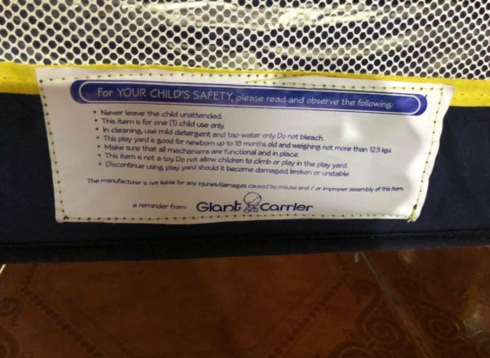 For sale Giant Carrier playpen cozi