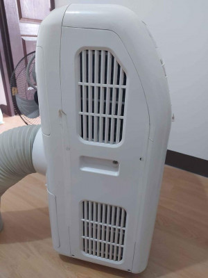 Moving out sale! Ariel Portable Air Conditioner