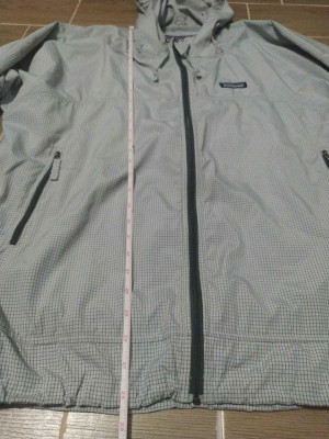Patagonia windbreaker jacket