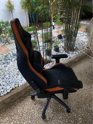 Gaming Chair and Table