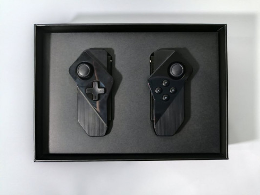 ASUS ROG PHONE 2 (TENCENT EDITION) with FREE ZS660KL GAMEPAD CONTROLLER