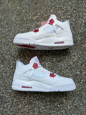 Air Jordan 4 Retro "Metallic Red"