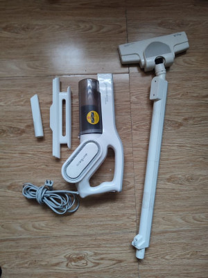 Deerma Vacuum and Deerma Steam Cleaner