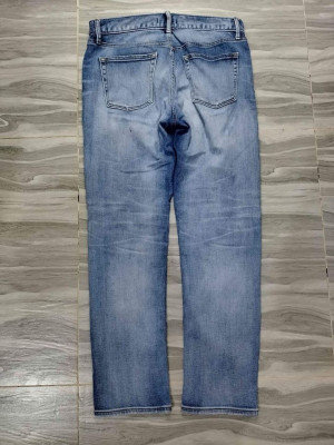 Uniqlo Slim Fit Distress Jeans