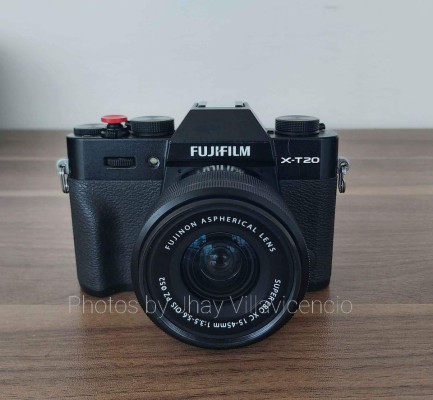 Fujifilm XT20 - Black (Excellent Condition)(Low SC)