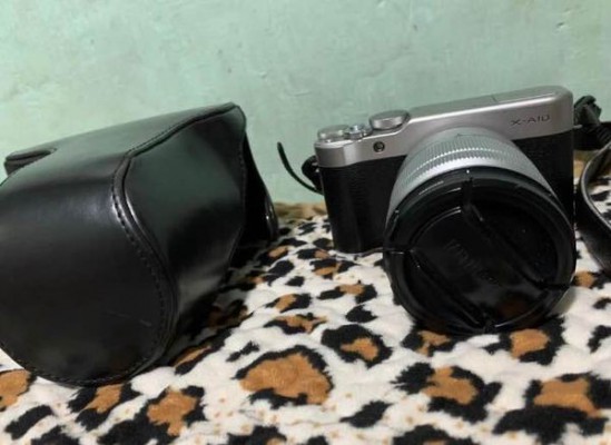 FUJIFILM XA-10