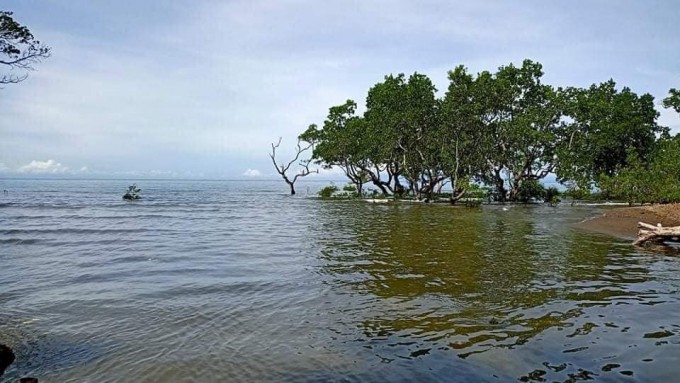 lote nga along the beach