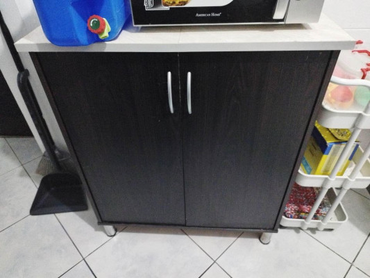 PRELOVED 2 DOOR KITCHEN CABINET