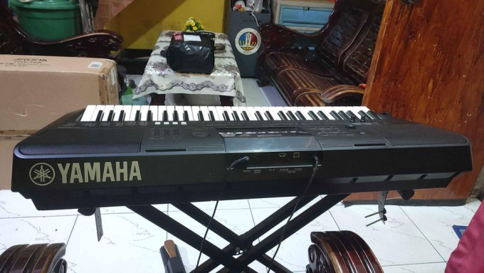 Keyboard YAMAHA PSR- E453