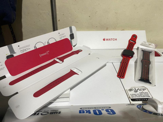 Apple Watch Series 7 45mm Red Edition