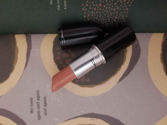 MAC Pure Zen (Cremesheen lipstick)