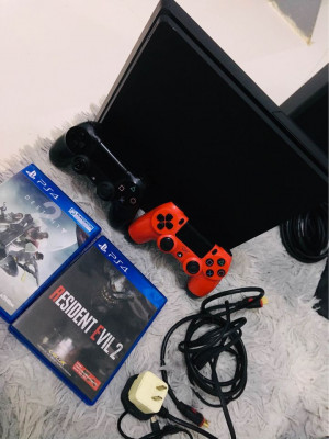 FOR SALE PS4 Slim